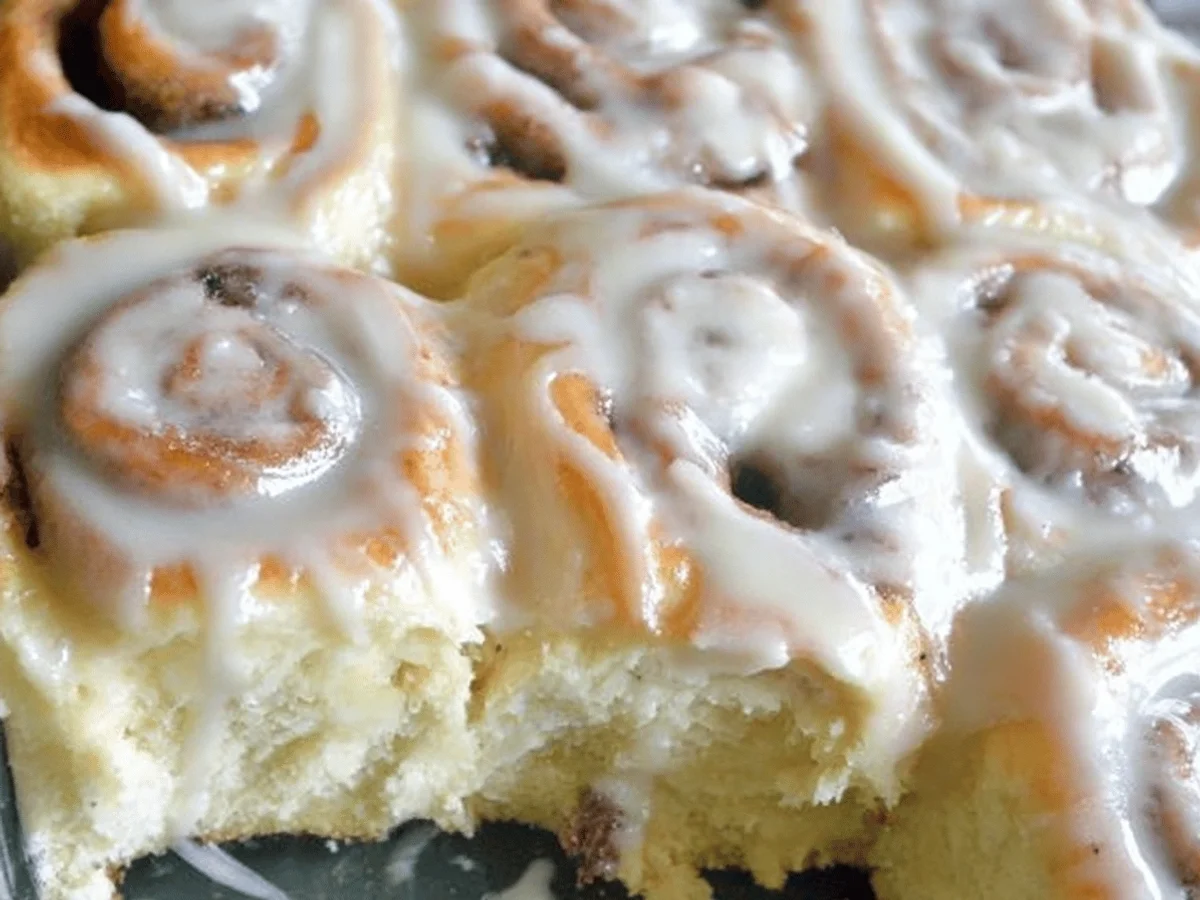 Easy Overnight Cinnamon Rolls Recipe - Image 1