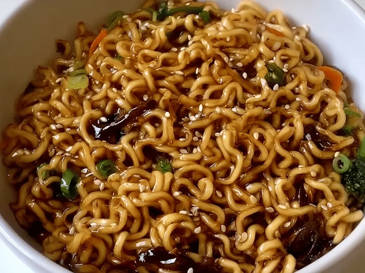 How to Make Mouthwatering Blackstone Ramen Noodles - Image 2