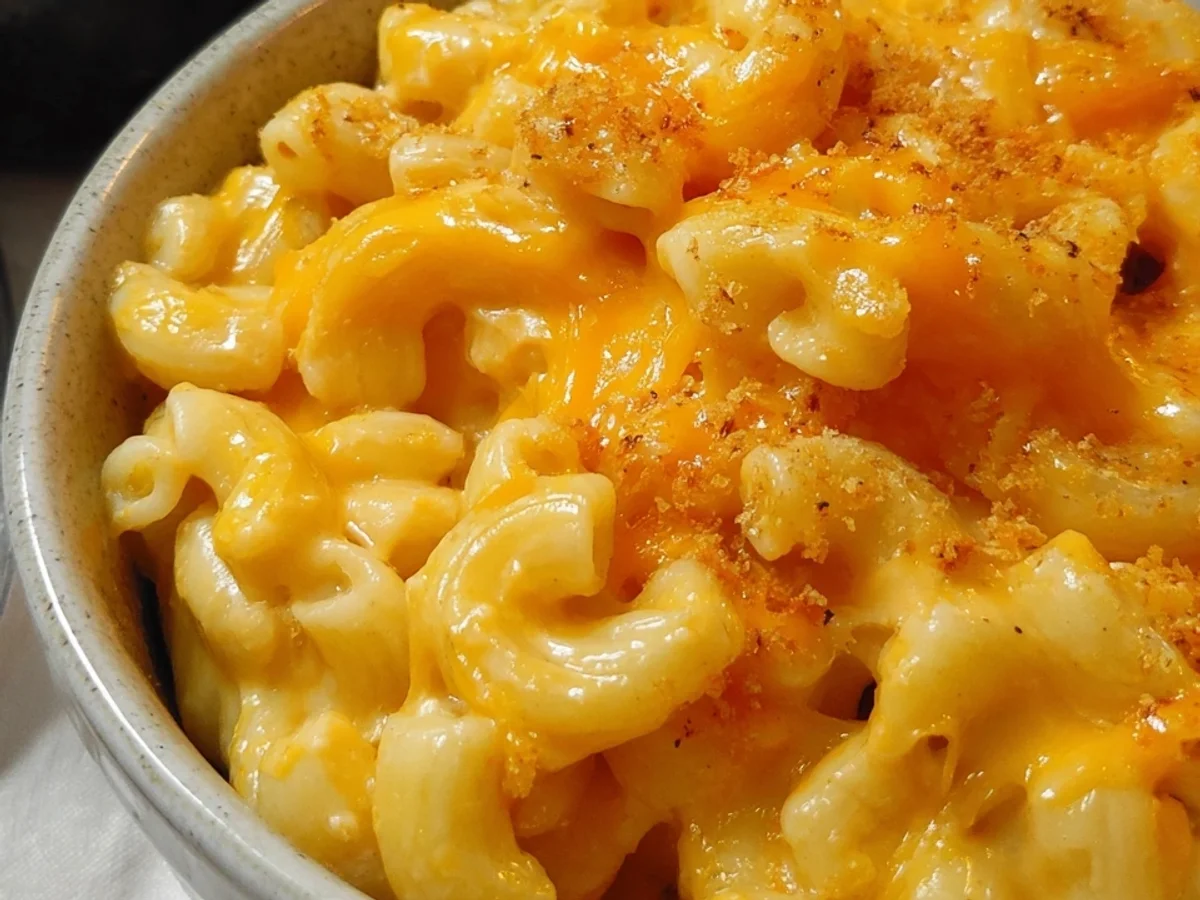 Popeyes Mac and Cheese Copycat Recipe - Image 1