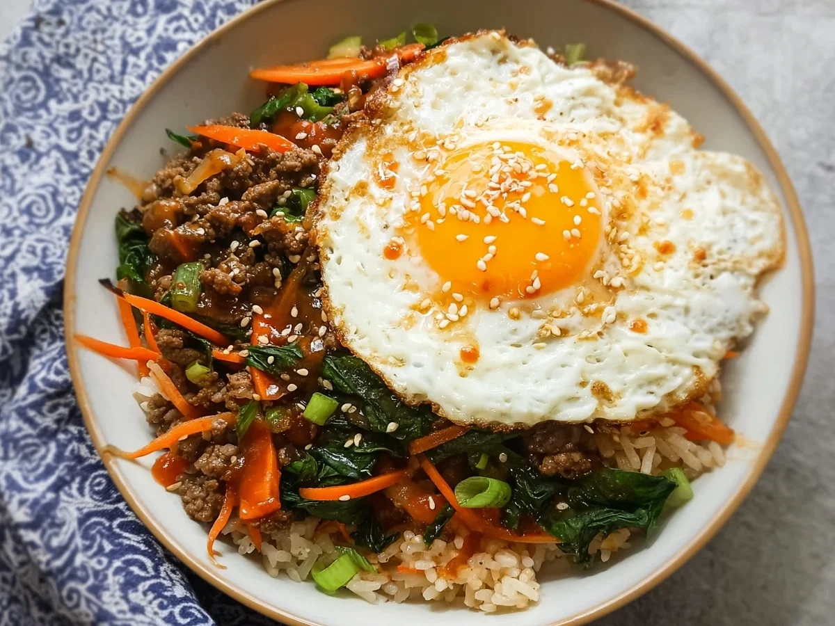 Shortcut Skillet Bibimbap with Ground Beef - Image 2