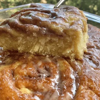Cinnamon Roll Cake Recipe: An Irresistible Sweet Treat