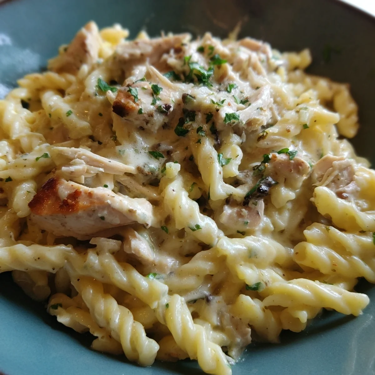 Creamy Rotisserie Chicken Pasta: Quick Italian Comfort
