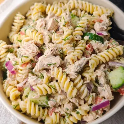 Easy Creamy Tuna Pasta Salad