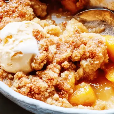 Easy Peach Cobbler Recipe - The Ultimate Sweet Treat