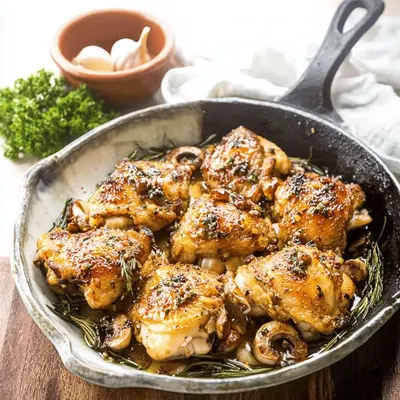 Garlic Chicken Thighs: My Go-To Crispy, Juicy Dinner!
