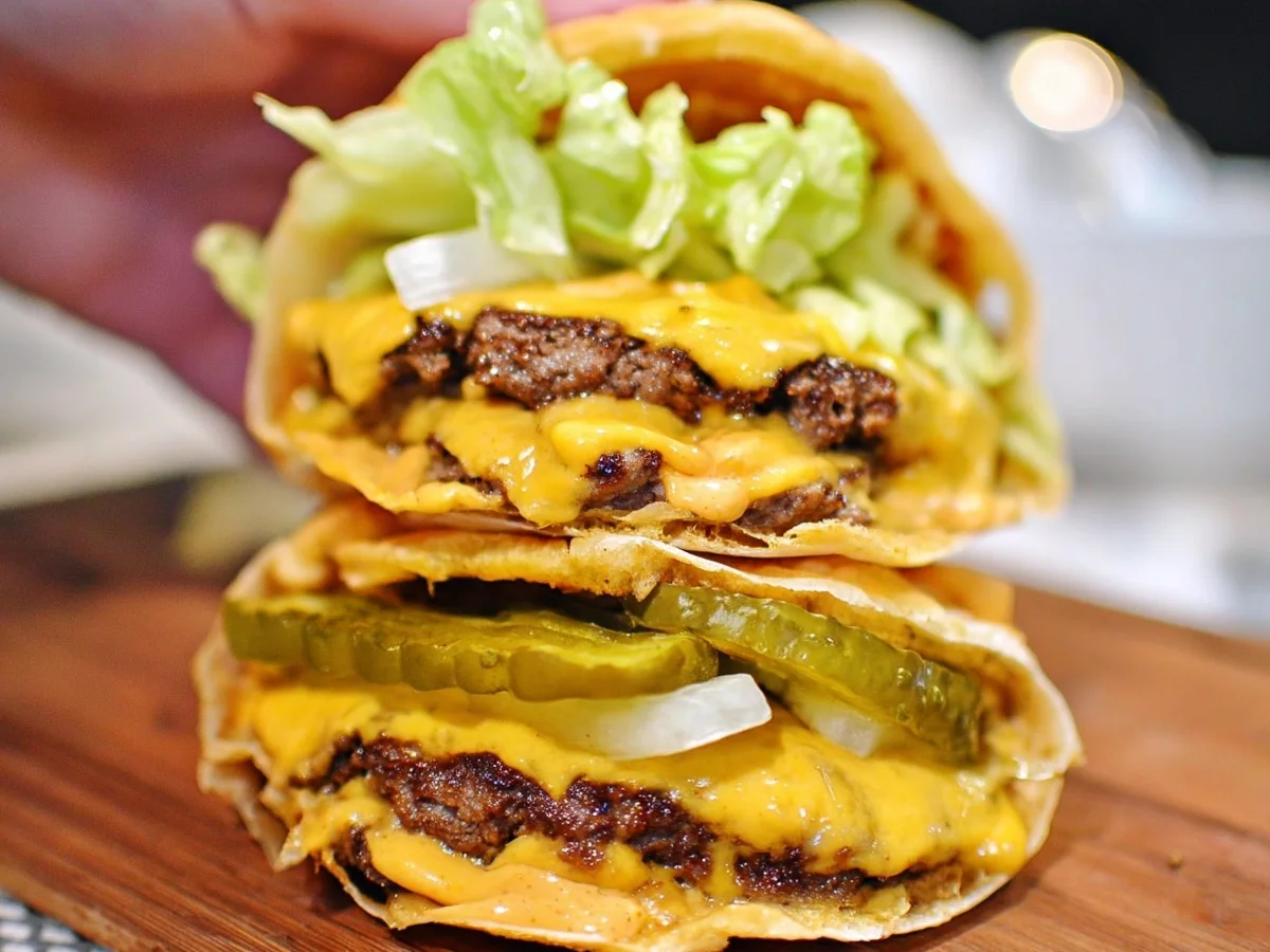 Keto Big Mac Smash Burgers: Easy Low-Carb Recipe - Featured Image
