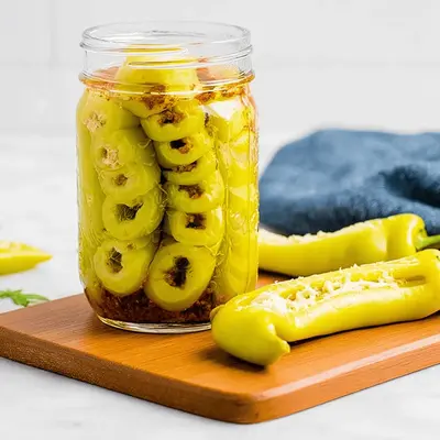 Stuffed Banana Peppers: A Flavorful Crowd-Pleaser