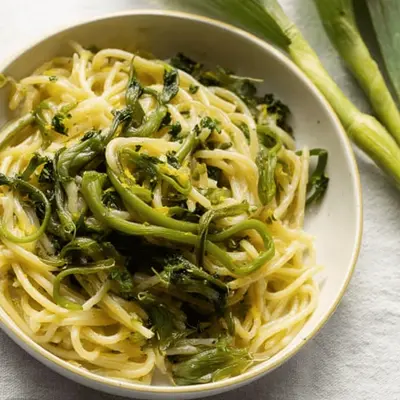 Vegan Garlic Scape Pasta: A Delicious Plant-Based Comfort Food Recipe